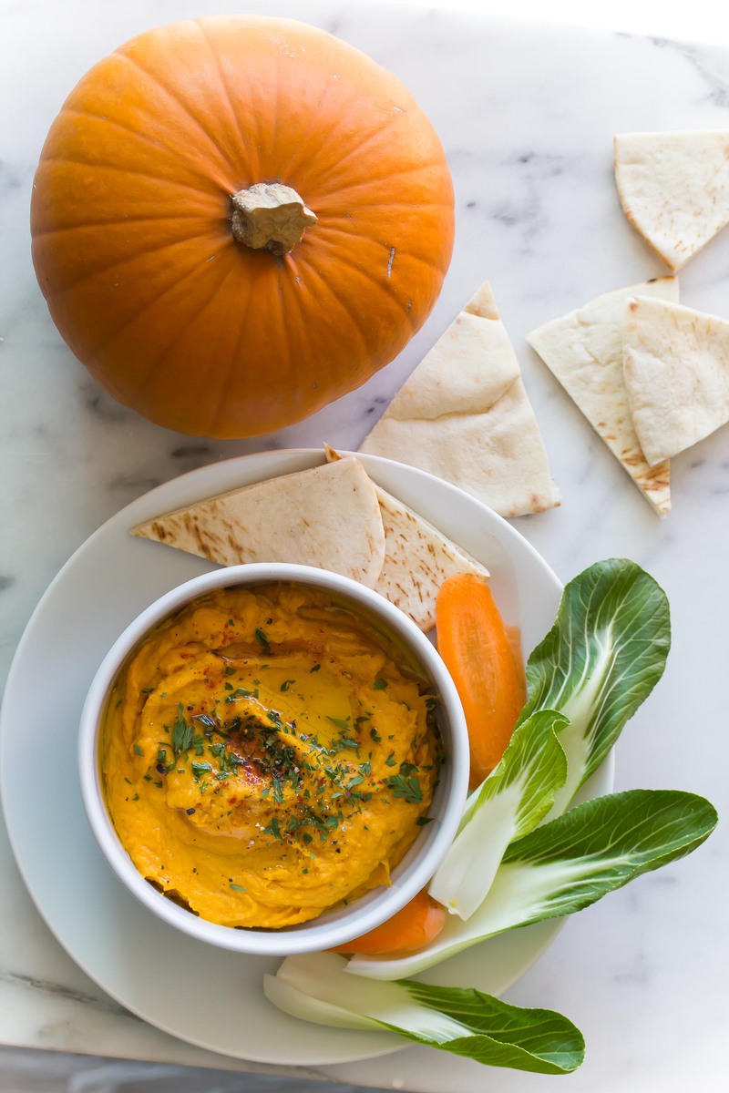 Vegan pumpkin hummus